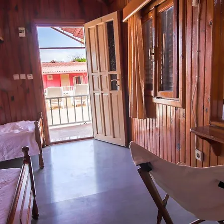 Hotel Toll Garden Side