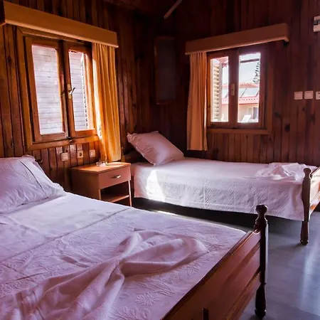 Hotel Toll Garden