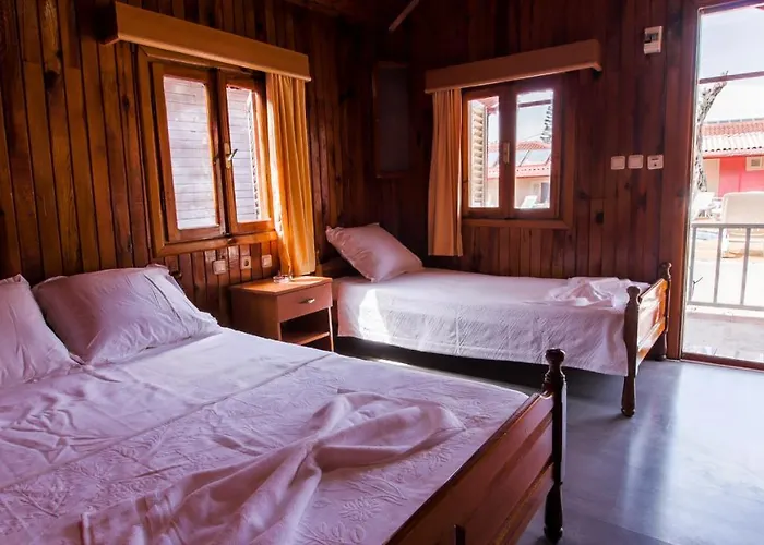 מלון Toll Garden