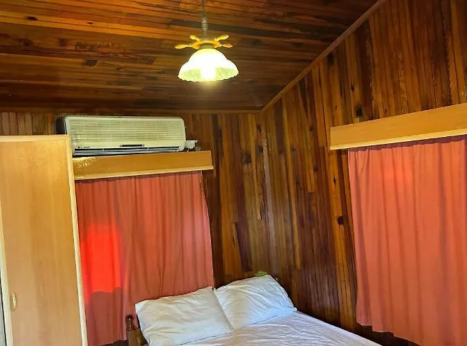 מלון Toll Garden 3*