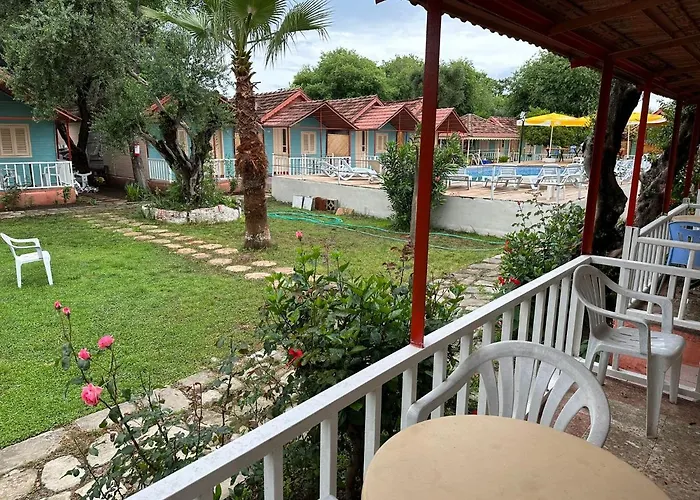 Toll Garden 3* סייד