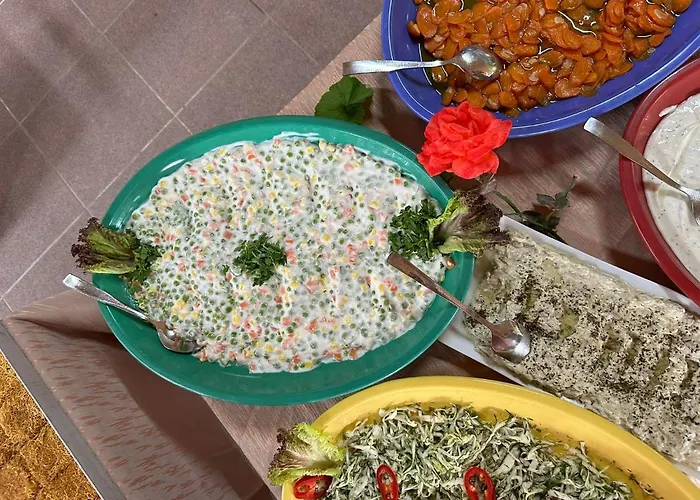 מלון Toll Garden 3*