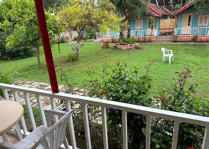 מלון Toll Garden