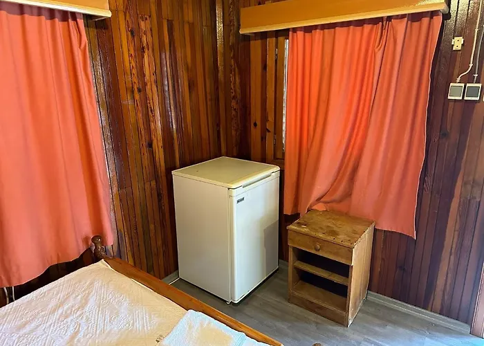 מלון Toll Garden סייד