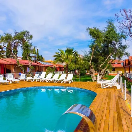Ξενοδοχείο Toll Garden 3*