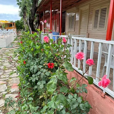 Hotel Toll Garden Side